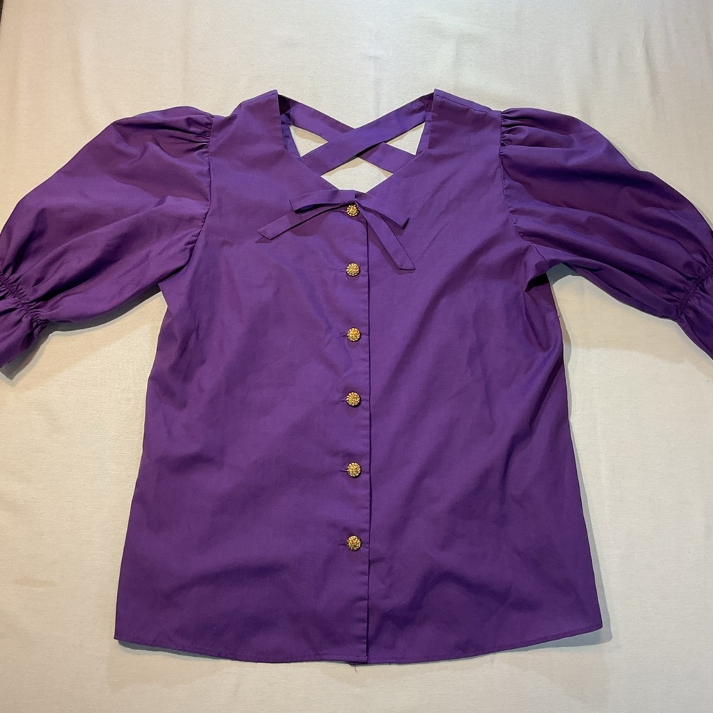 Malco‎ Modes Vintage Purple Shirt w/Gold Buttons & Criss Cross Back Size Small